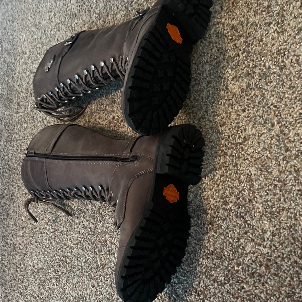 Harley-Davidson Women's Dark Brown Lace-Up Boots New without box - Picture 3 of 3